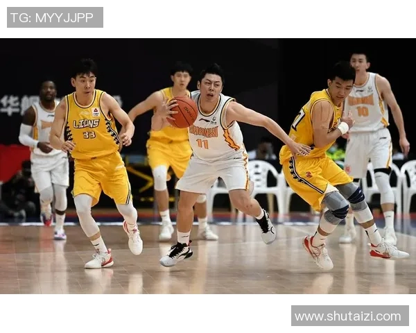 广州篮球队与北京篮球队赛后分析实力对比与战术探讨